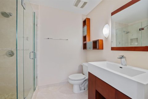 House in Doral, Florida 3 bedrooms, 176.33 sq.m. № 2043123 - photo 21