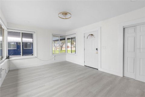 Commercial property in Madeira Beach, Florida 4 bedrooms, 234.39 sq.m. № 1808514 - photo 25