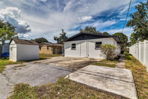 Commercial property in Saint Petersburg, Florida 7 bedrooms, 129.69 sq.m. № 1915730 - photo 26