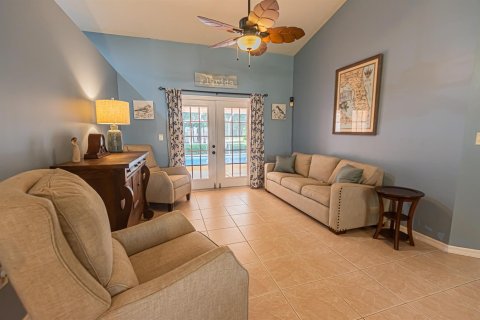 Casa en venta en Port St. Lucie, Florida, 4 dormitorios, 218.04 m2 № 2078370 - foto 2