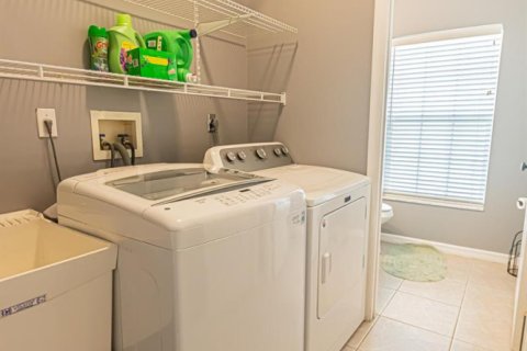 Casa en venta en Port St. Lucie, Florida, 4 dormitorios, 218.04 m2 № 2078370 - foto 16