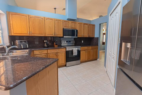 Casa en venta en Port St. Lucie, Florida, 4 dormitorios, 218.04 m2 № 2078370 - foto 4