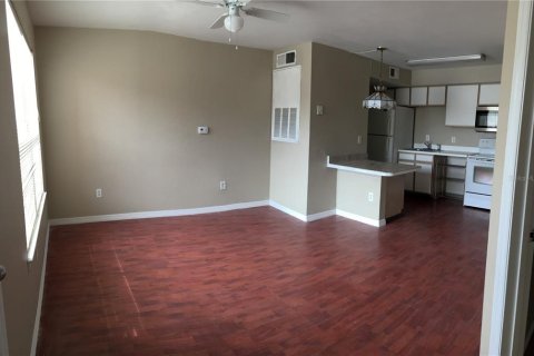 Condominio en alquiler en Kissimmee, Florida, 1 dormitorio, 49.24 m2 № 2258670 - foto 2