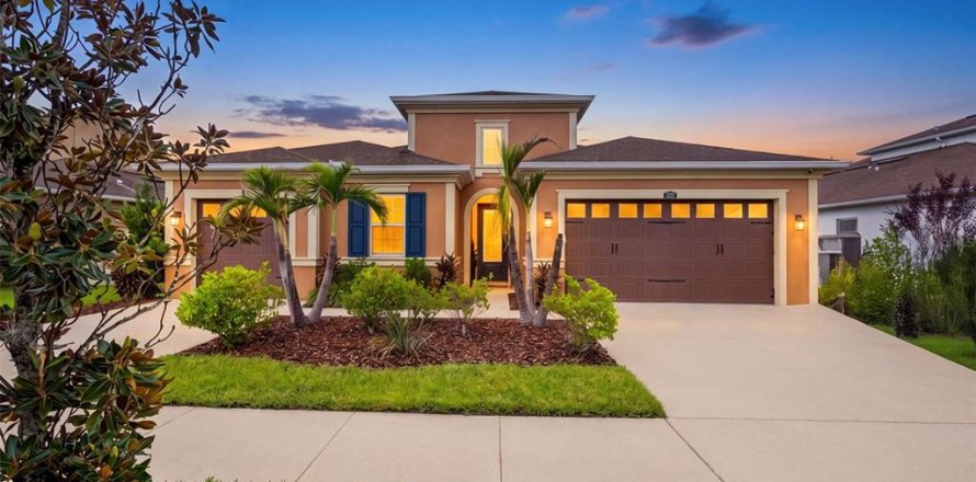 Casa en Wesley Chapel, Florida 4 dormitorios, 243.03 m2 № 2339569