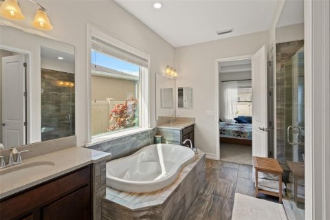 Casa en venta en Wesley Chapel, Florida, 4 dormitorios, 243.03 m2 № 2339569 - foto 15