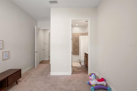 Casa en venta en Wesley Chapel, Florida, 4 dormitorios, 243.03 m2 № 2339569 - foto 25