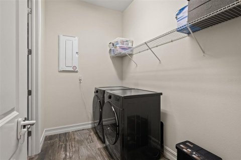 Casa en venta en Wesley Chapel, Florida, 4 dormitorios, 243.03 m2 № 2339569 - foto 11