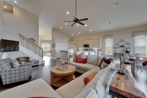 Casa en venta en Lakeland, Florida, 4 dormitorios, 231.23 m2 № 1717437 - foto 17
