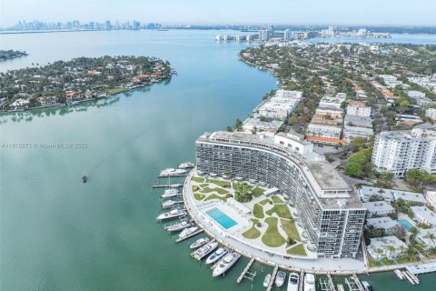Condo in Miami Beach, Florida, 4 bedrooms  № 1770379 - photo 9