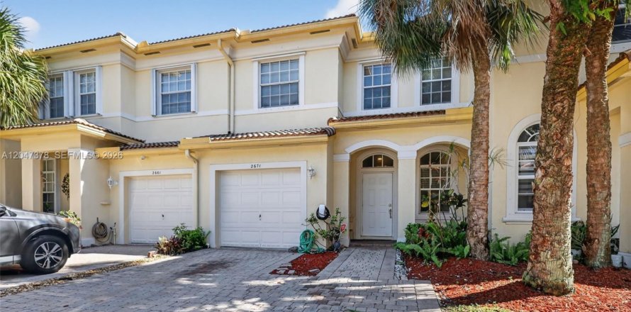 Condo à Miramar, Floride, 3 chambres  № 2282947