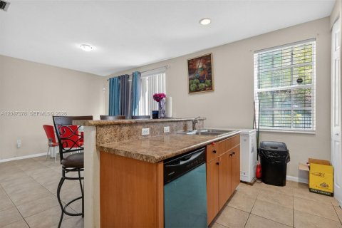 Copropriété à vendre à Miramar, Floride: 3 chambres, 142.14 m2 № 2282947 - photo 17