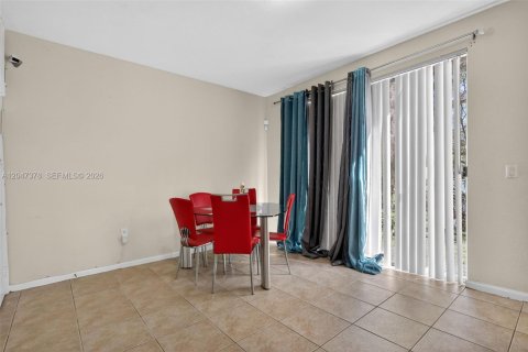 Copropriété à vendre à Miramar, Floride: 3 chambres, 142.14 m2 № 2282947 - photo 12