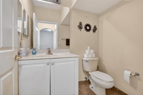 Copropriété à vendre à Miramar, Floride: 3 chambres, 142.14 m2 № 2282947 - photo 8