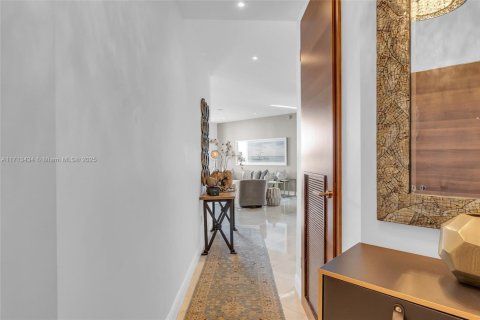 Copropriété à louer à Sunny Isles Beach, Floride: 2 chambres, 148.83 m2 № 1938491 - photo 11