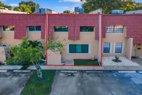 Condominio en venta en Tamarac, Florida, 4 dormitorios, 173.26 m2 № 1892788 - foto 29