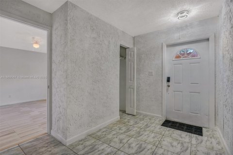 Condominio en venta en Tamarac, Florida, 4 dormitorios, 173.26 m2 № 1892788 - foto 17