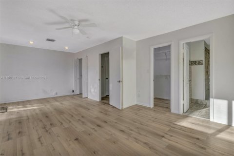 Condominio en venta en Tamarac, Florida, 4 dormitorios, 173.26 m2 № 1892788 - foto 22