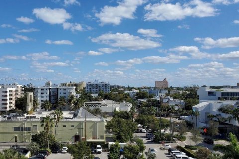 Condominio en alquiler en Miami Beach, Florida, 2 dormitorios, 110.27 m2 № 1697758 - foto 16