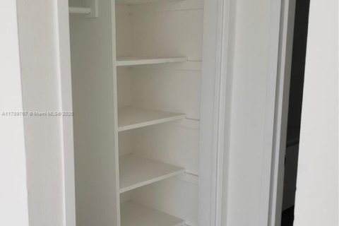 Condominio en alquiler en Miami Beach, Florida, 2 dormitorios, 110.27 m2 № 1697758 - foto 23