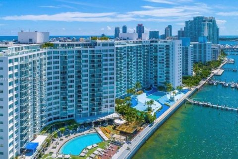 Condominio en alquiler en Miami Beach, Florida, 2 dormitorios, 110.27 m2 № 1697758 - foto 1
