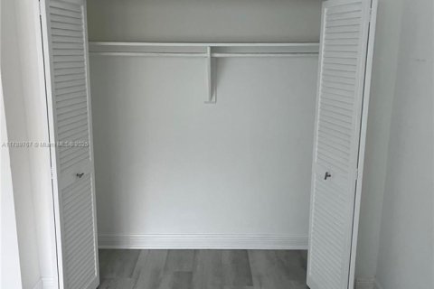 Condominio en alquiler en Miami Beach, Florida, 2 dormitorios, 110.27 m2 № 1697758 - foto 8