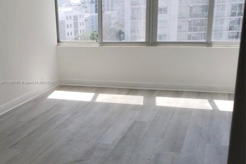 Condominio en alquiler en Miami Beach, Florida, 2 dormitorios, 110.27 m2 № 1697758 - foto 19