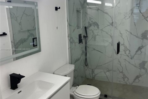 Condominio en alquiler en Miami Beach, Florida, 2 dormitorios, 110.27 m2 № 1697758 - foto 11