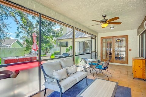 House in Valrico, Florida 3 bedrooms, 171.4 sq.m. № 1904936 - photo 23