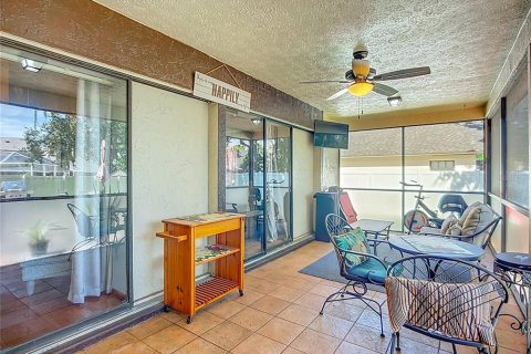 House in Valrico, Florida 3 bedrooms, 171.4 sq.m. № 1904936 - photo 22