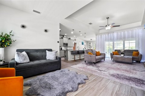 Купить виллу или дом в Норт-Порт, Флорида 9 комнат, 156.35м2, № 2165957 - фото 8