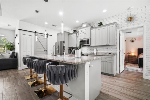 Купить виллу или дом в Норт-Порт, Флорида 9 комнат, 156.35м2, № 2165957 - фото 18