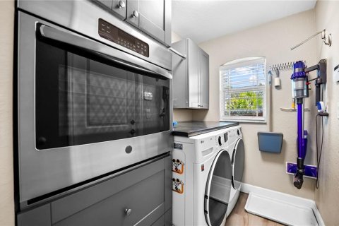 Купить виллу или дом в Норт-Порт, Флорида 9 комнат, 156.35м2, № 2165957 - фото 22