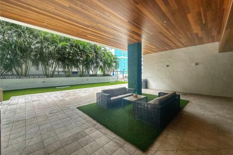 Condo in Miami, Florida, 2 bedrooms  № 1790632 - photo 28