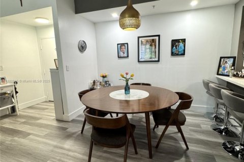 Copropriété à vendre à Doral, Floride: 3 chambres, 135.64 m2 № 1945019 - photo 7