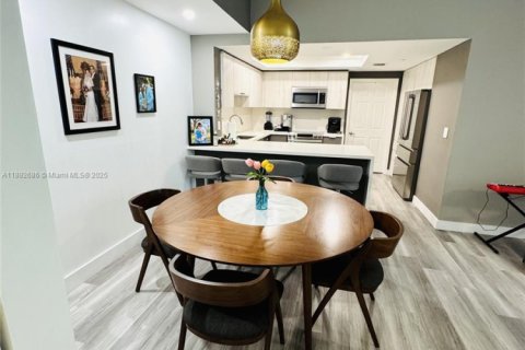 Copropriété à vendre à Doral, Floride: 3 chambres, 135.64 m2 № 1945019 - photo 6