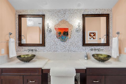 Купить виллу или дом в Ки-Ларго, Флорида 4 спальни, 280.84м2, № 2033453 - фото 17