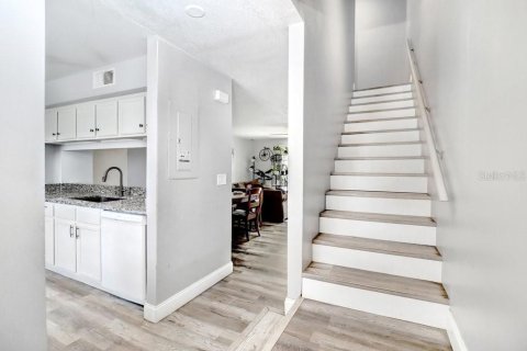 Condo in Tampa, Florida, 3 bedrooms  № 2379169 - photo 11