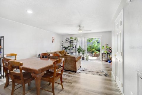Condo in Tampa, Florida, 3 bedrooms  № 2379169 - photo 7