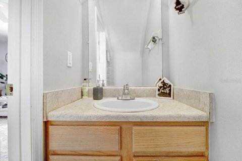 Condo in Tampa, Florida, 3 bedrooms  № 2379169 - photo 12