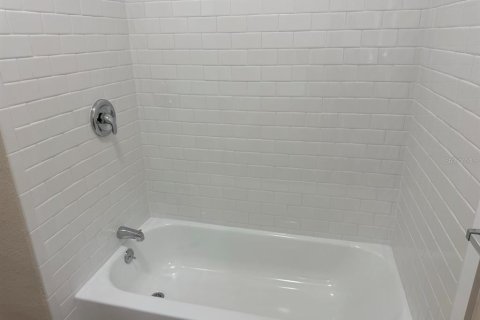Casa en venta en Saint Petersburg, Florida, 3 dormitorios, 82.22 m2 № 2377477 - foto 9