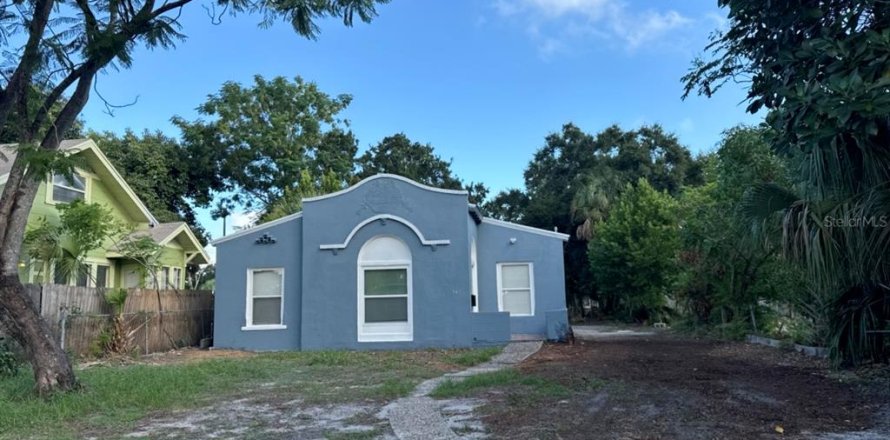 Casa en Saint Petersburg, Florida 3 dormitorios, 82.22 m2 № 2377477