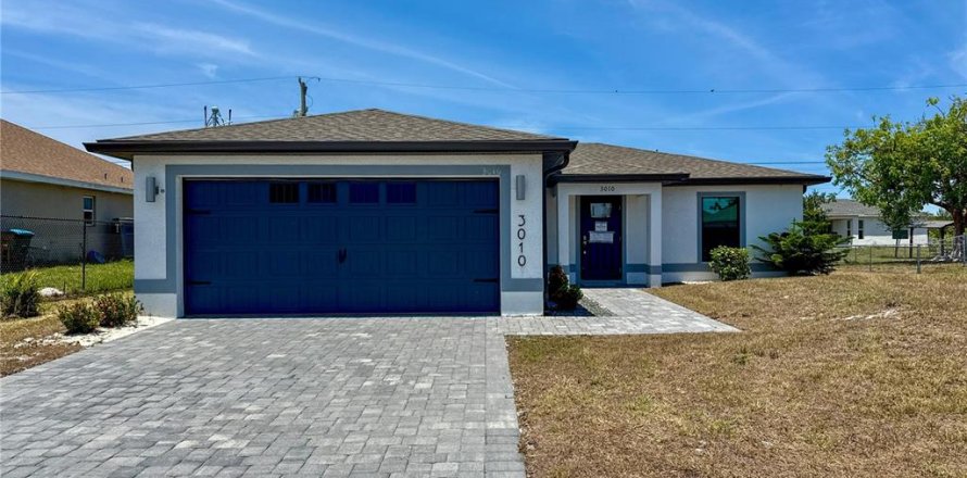 House in Cape Coral, Florida 3 bedrooms, 106.19 sq.m. № 2092953