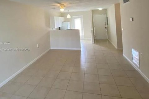 Снять в аренду квартиру в Норт-Майами-Бич, Флорида 1 спальня, 60.94м2, № 2045918 - фото 6