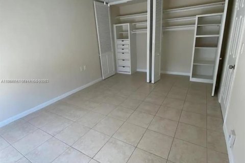 Снять в аренду квартиру в Норт-Майами-Бич, Флорида 1 спальня, 60.94м2, № 2045918 - фото 7