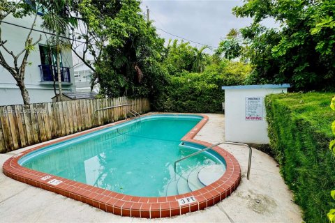 Condo in Bay Harbor Islands, Florida, 1 bedroom  № 2170888 - photo 14