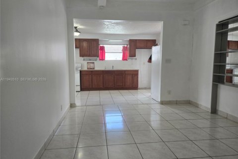 Снять в аренду виллу или дом в Холливуд, Флорида 1 спальня, 737.18м2, № 2000682 - фото 9