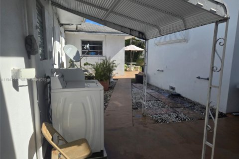 Снять в аренду виллу или дом в Холливуд, Флорида 1 спальня, 737.18м2, № 2000682 - фото 6