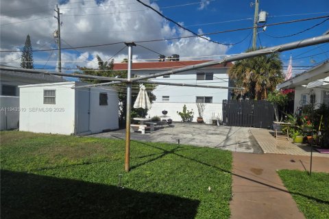 Снять в аренду виллу или дом в Холливуд, Флорида 1 спальня, 737.18м2, № 2000682 - фото 5