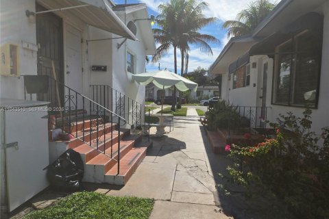 Снять в аренду виллу или дом в Холливуд, Флорида 1 спальня, 737.18м2, № 2000682 - фото 7
