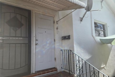 Снять в аренду виллу или дом в Холливуд, Флорида 1 спальня, 737.18м2, № 2000682 - фото 4